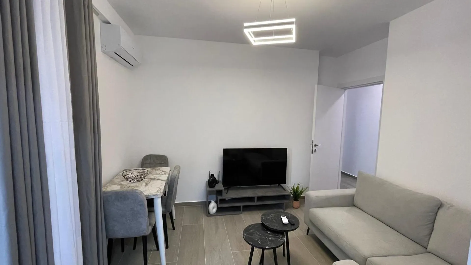 Modern Apartment In Central Vlorë