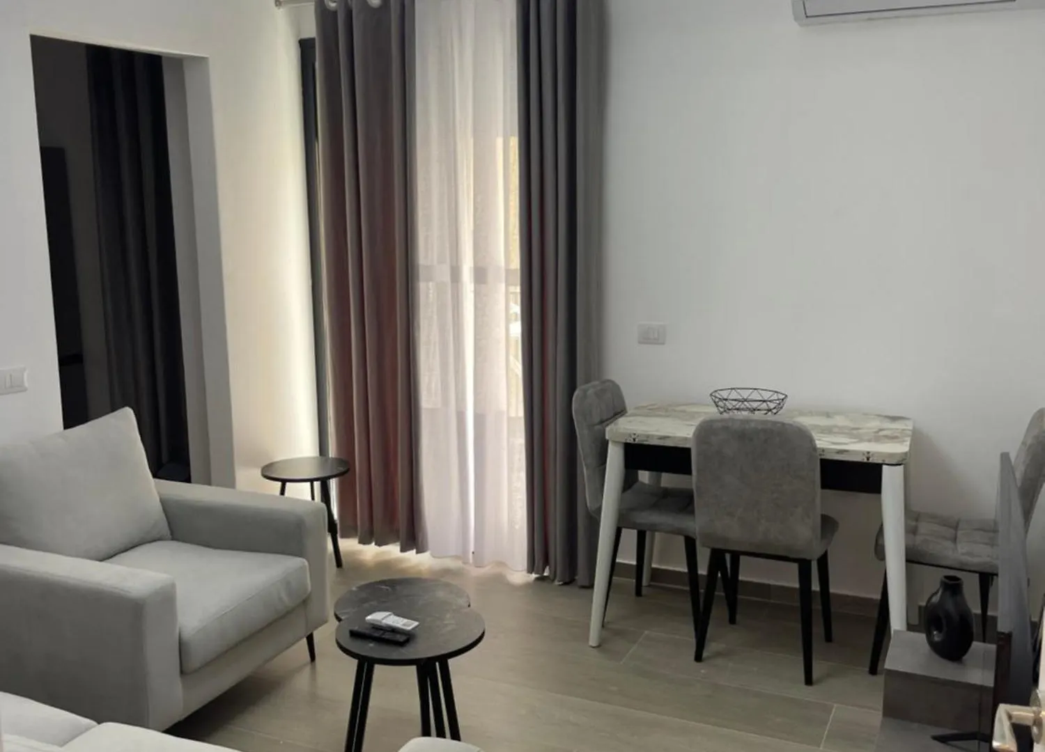 Modern Apartment In Central Vlorë